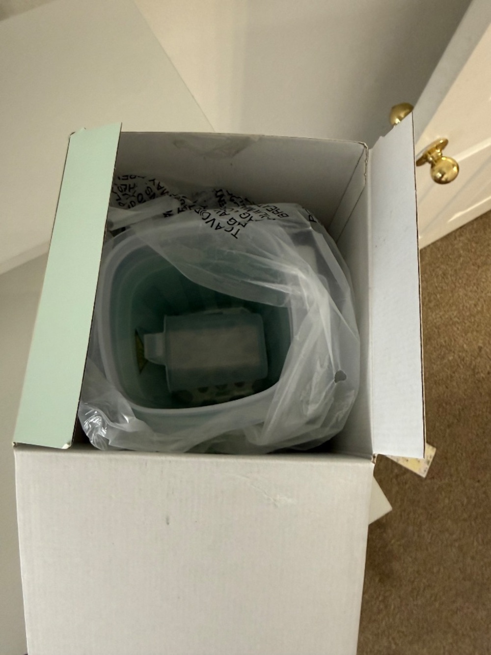 Momcozy 6-in-1 Bottle Warmer - Picture 6 of 6